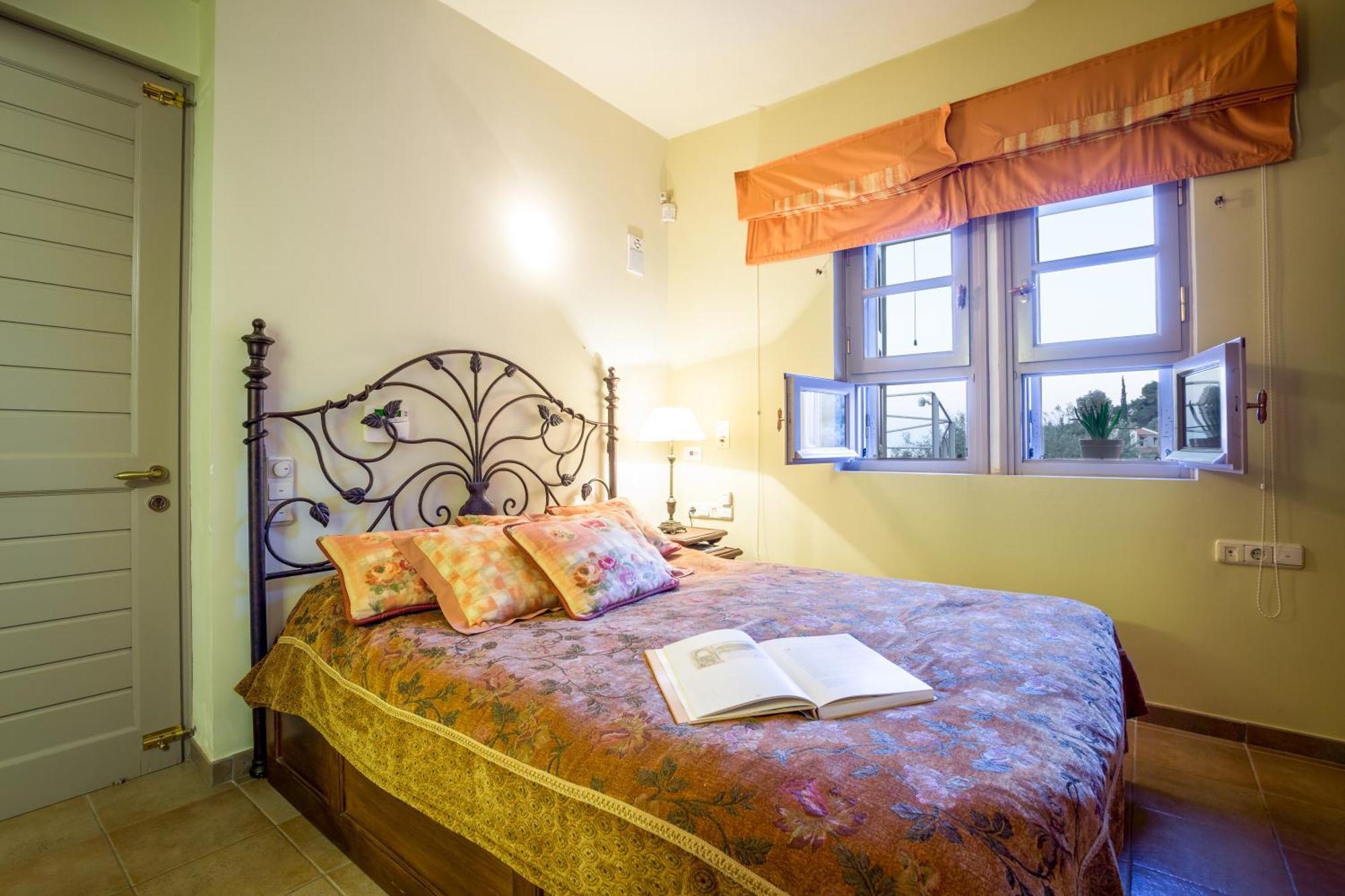 Elia Junior Suite In Epidavros With Shared Pool Nea Epidavros Exterior photo